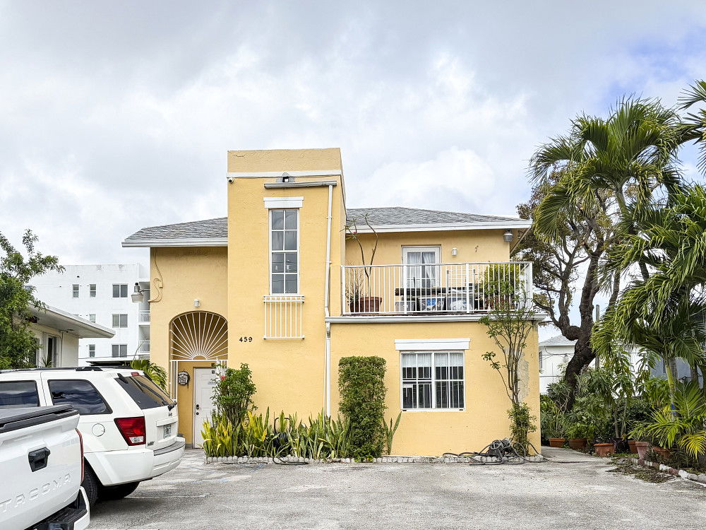 Rio Gardens Condo - 1